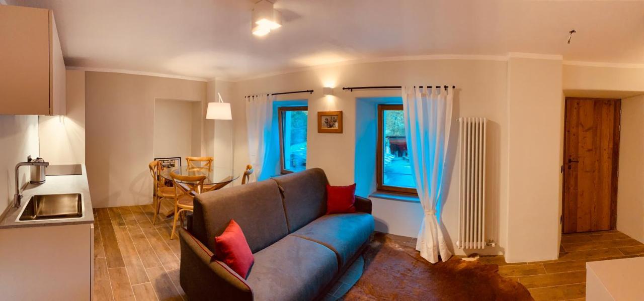 Lo Micho - Le Four Des Alpes Apartment Rhemes-Saint-Georges Bagian luar foto